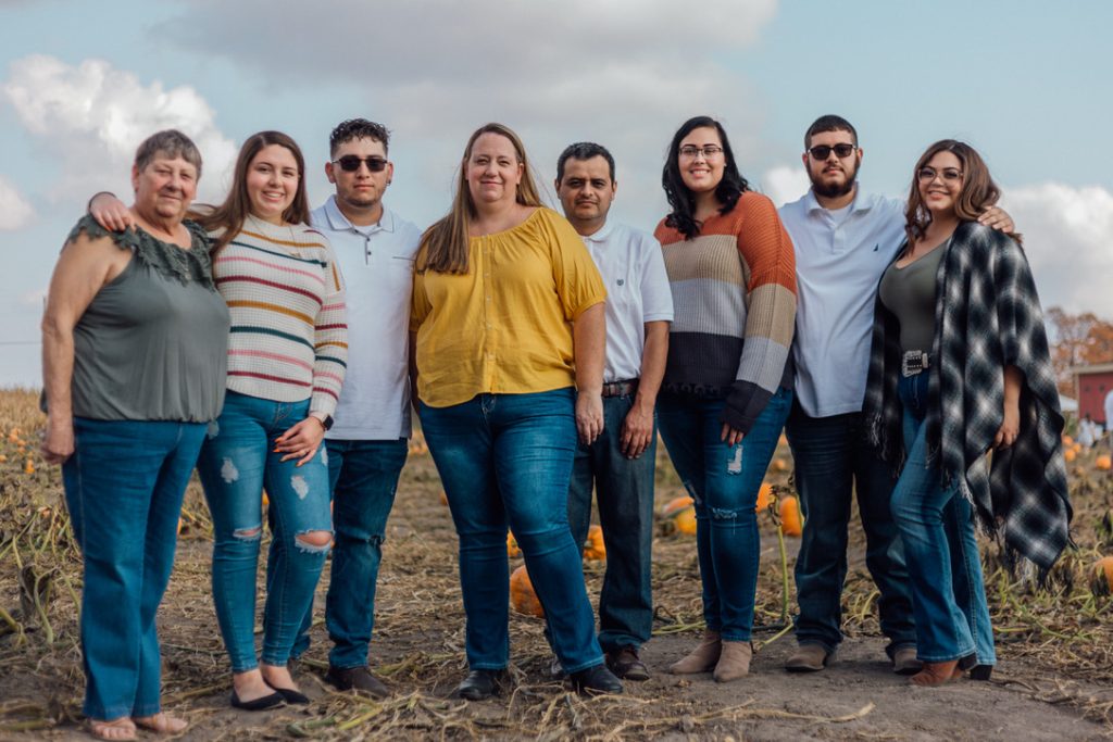 Mariana De Dios with her family